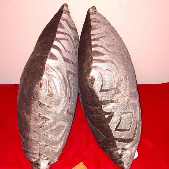 🆕 World Market Lumbar Pillows (Set of 2) - Picture 6 of 10